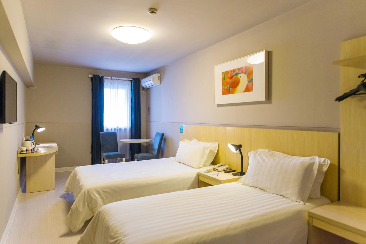 Jingjiang Inn Shanghai Baoyang Pier Екстериор снимка
