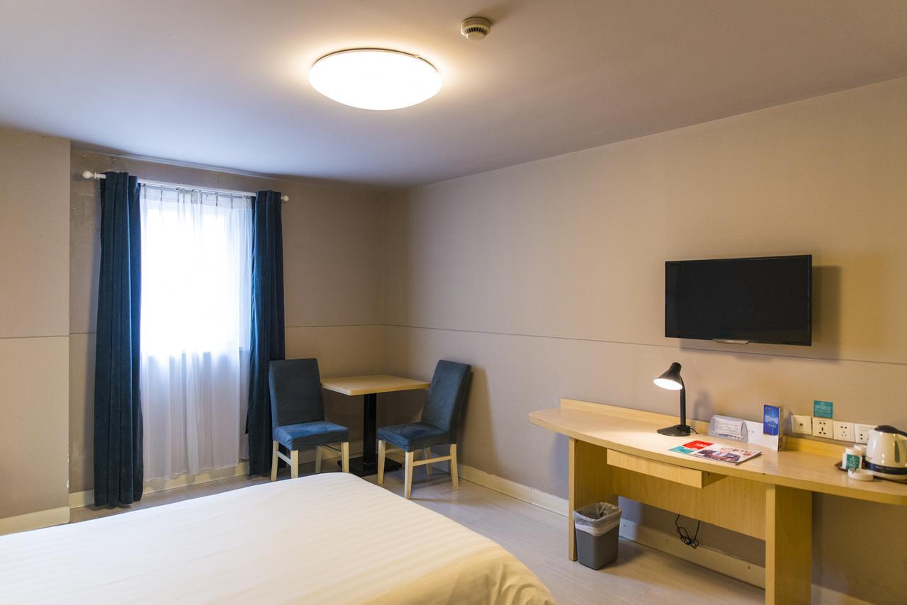 Jingjiang Inn Shanghai Baoyang Pier Екстериор снимка