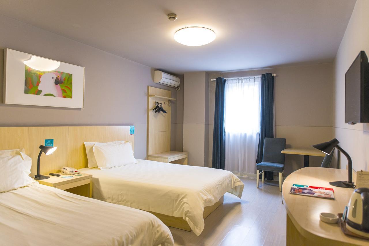Jingjiang Inn Shanghai Baoyang Pier Екстериор снимка