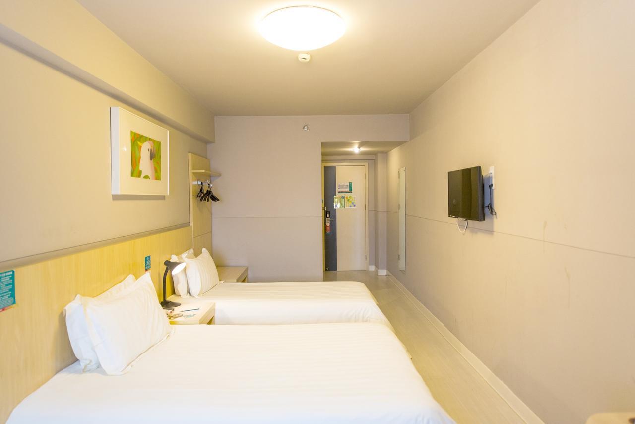 Jingjiang Inn Shanghai Baoyang Pier Екстериор снимка