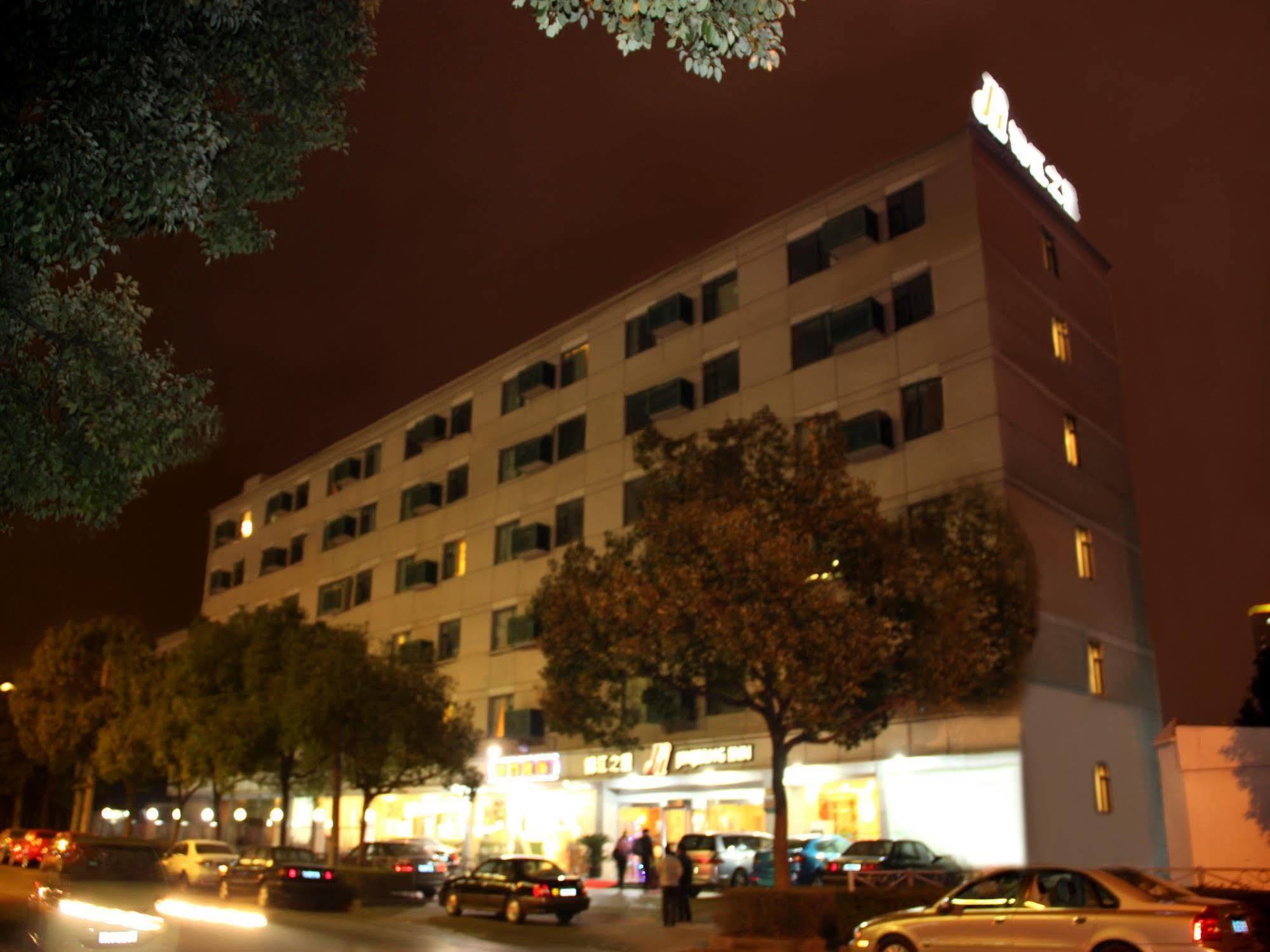 Jingjiang Inn Shanghai Baoyang Pier Екстериор снимка